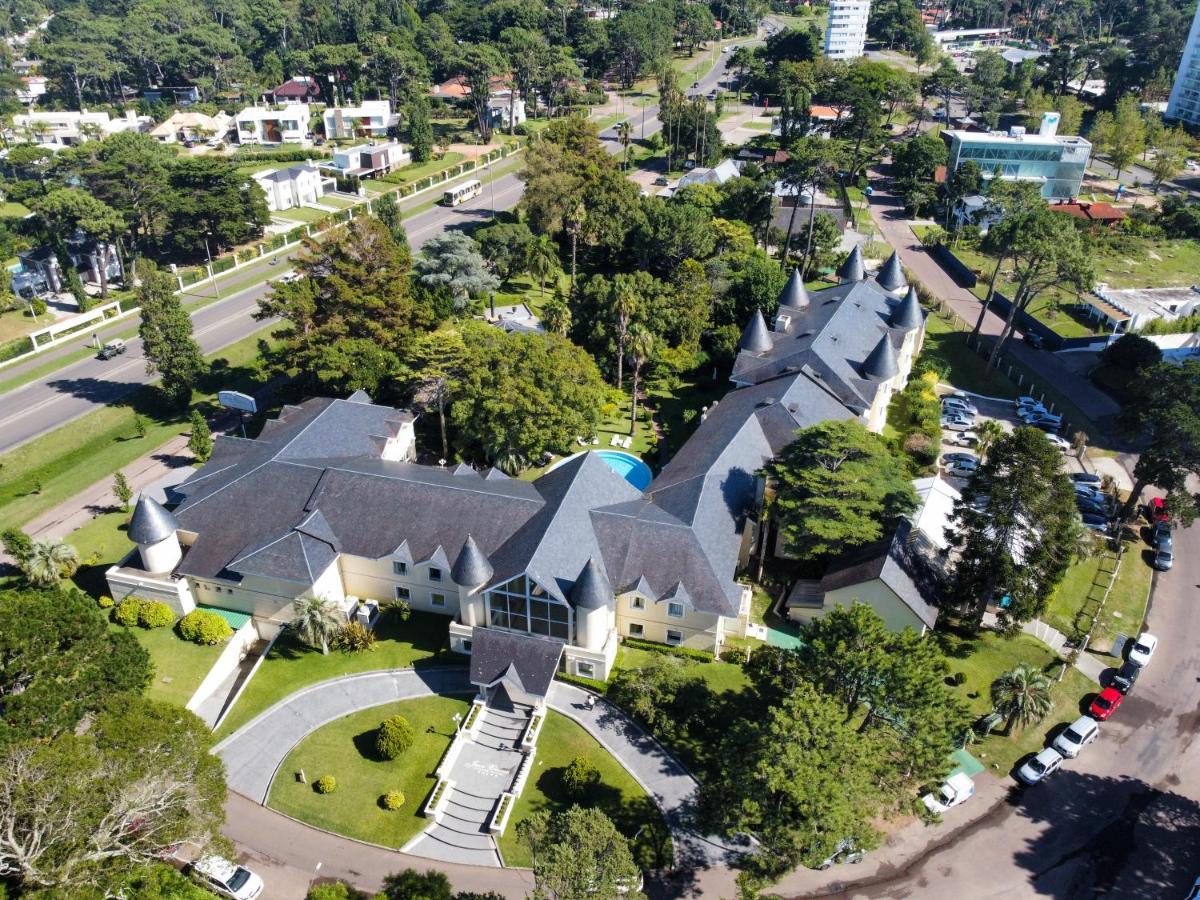 Parque Hotel Jean Clevers Пунта-дель-Есте Екстер'єр фото Aerial view of the hotel