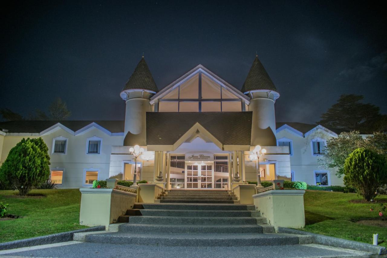 Parque Hotel Jean Clevers Пунта-дель-Есте Екстер'єр фото The clubhouse at the Royal County Down Golf Club